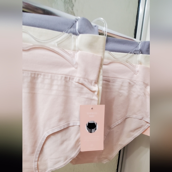 NWT Yummie by Heather Thomson 3PK Seamless Briefs; Multicolor.Sz L & M; $30 Eac - Picture 2 of 11